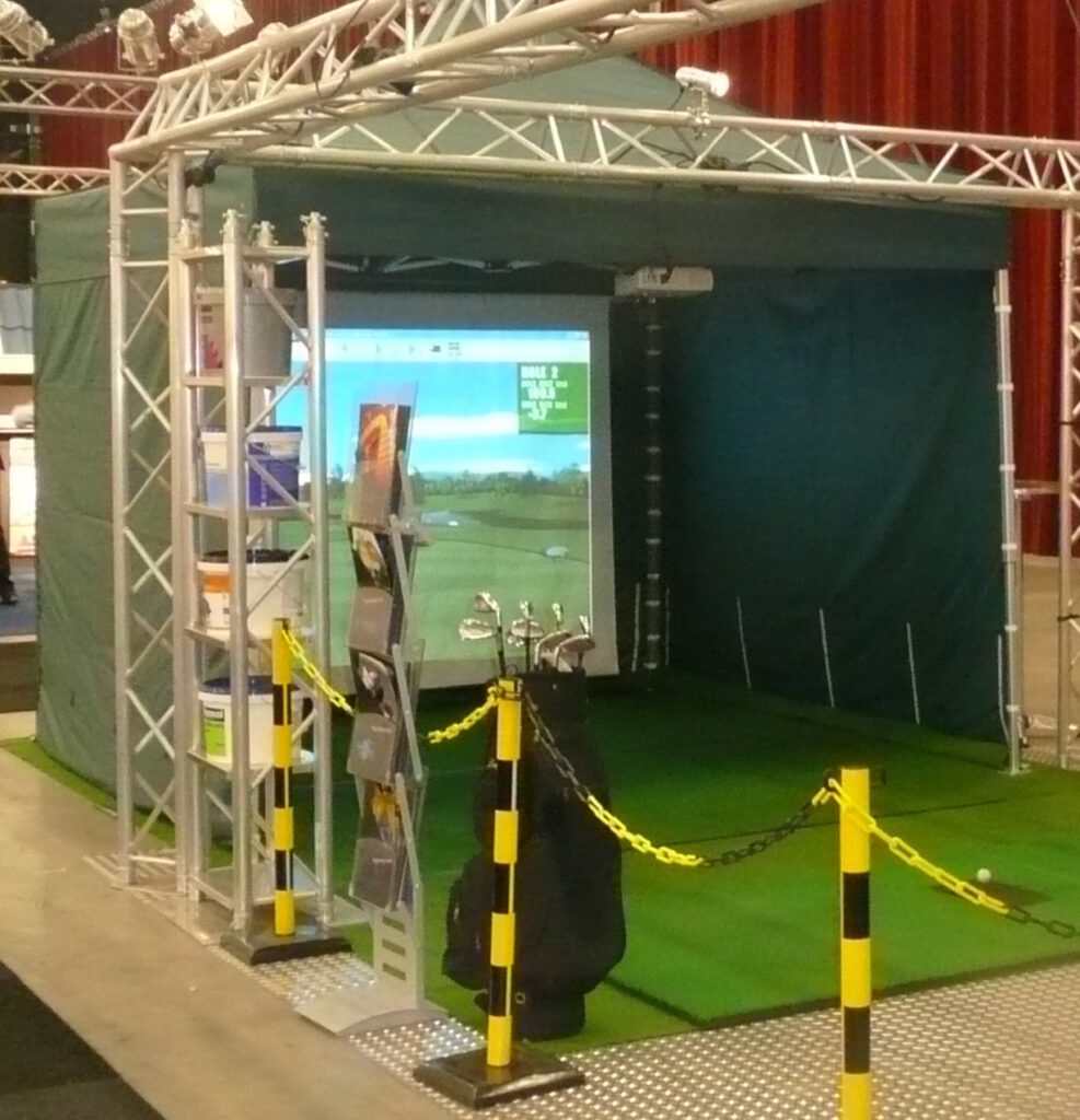 j-en-r-virtual-reality-entertainment-mid-scale-golf-simulators-02
