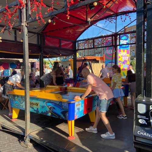 j-en-r-virtual-reality-entertainment-Air Hockey